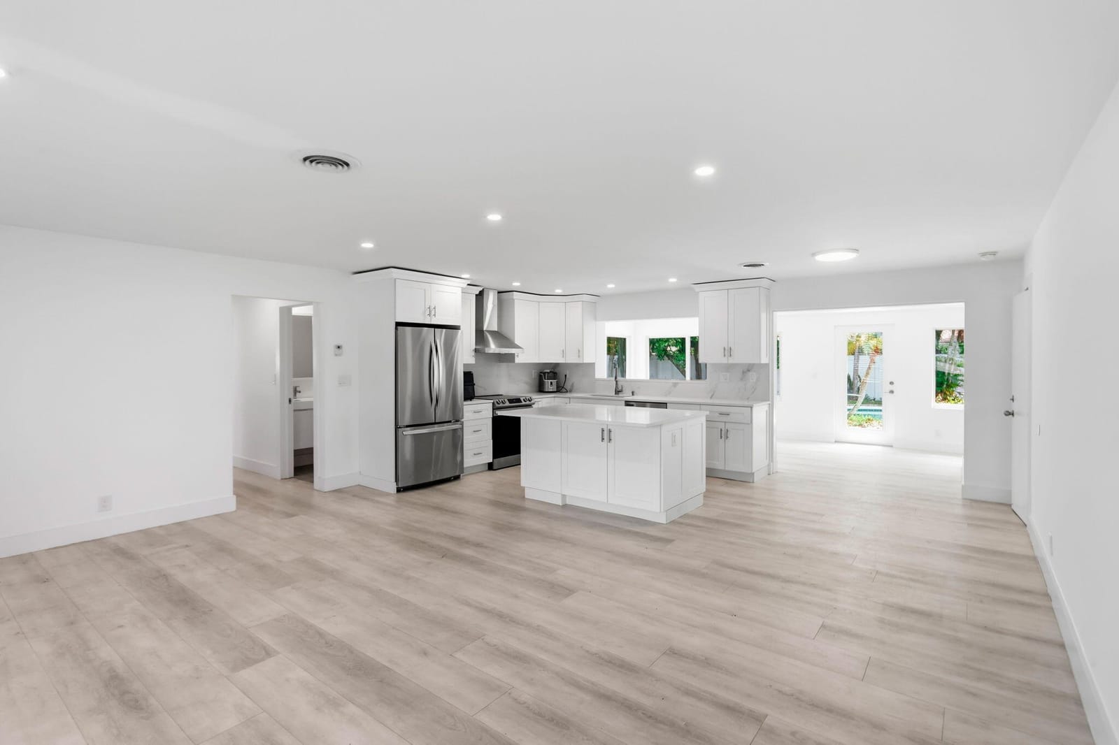 998 W CAMINO REAL — photo 4