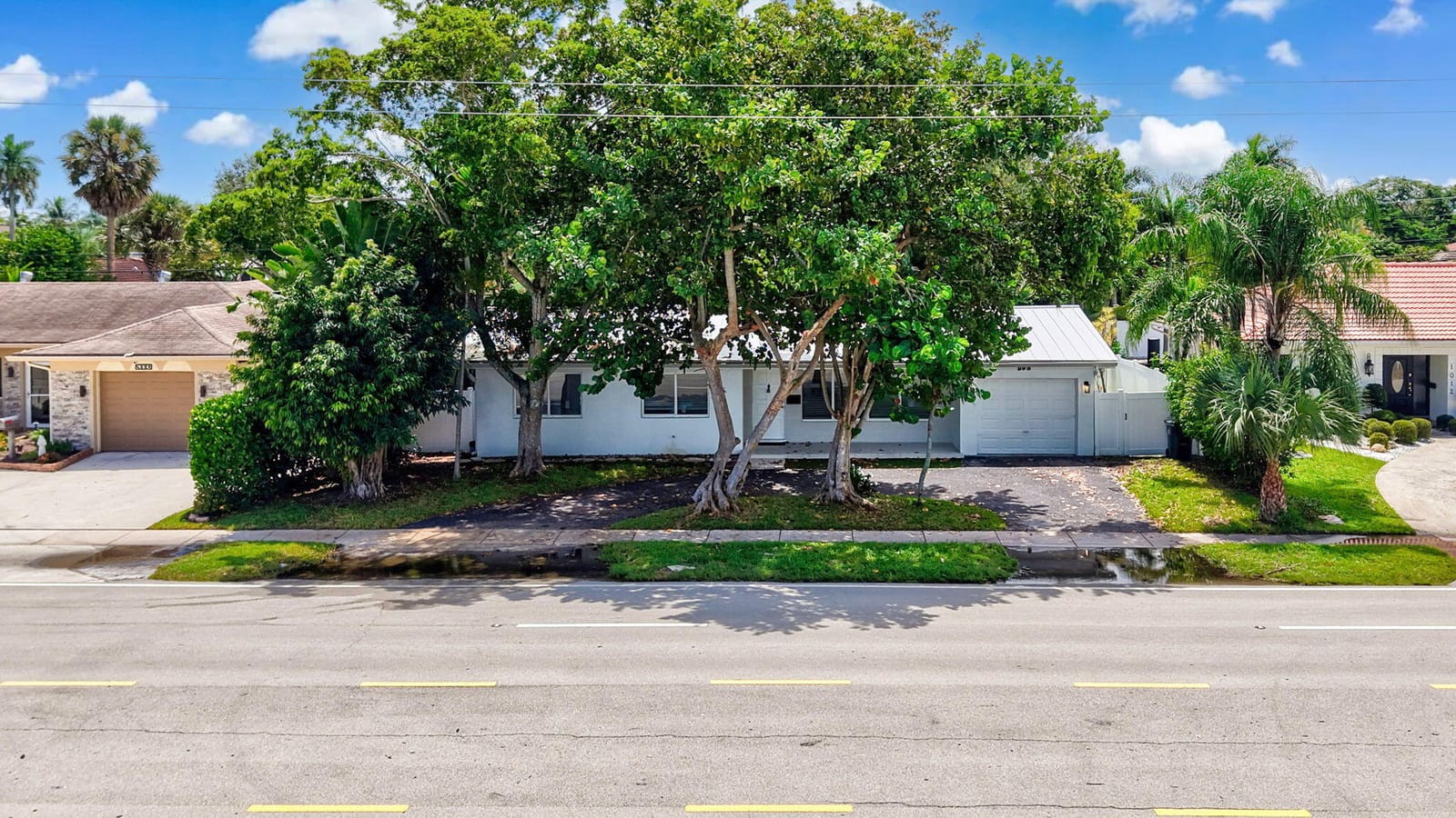 998 W CAMINO REAL