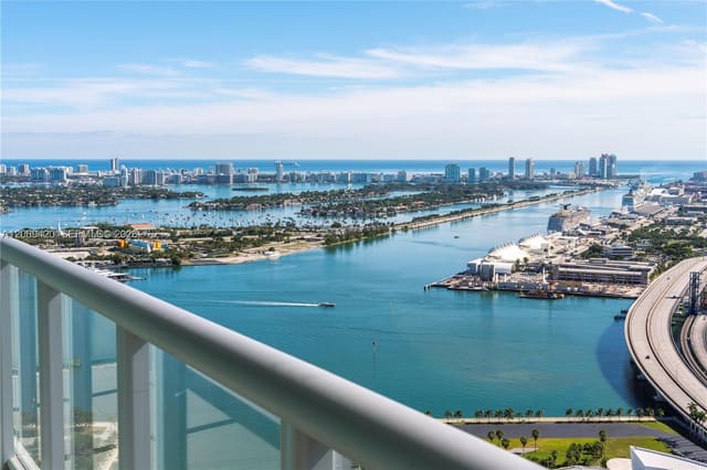 888 Biscayne Boulevard 3302, Miami, FL 33132