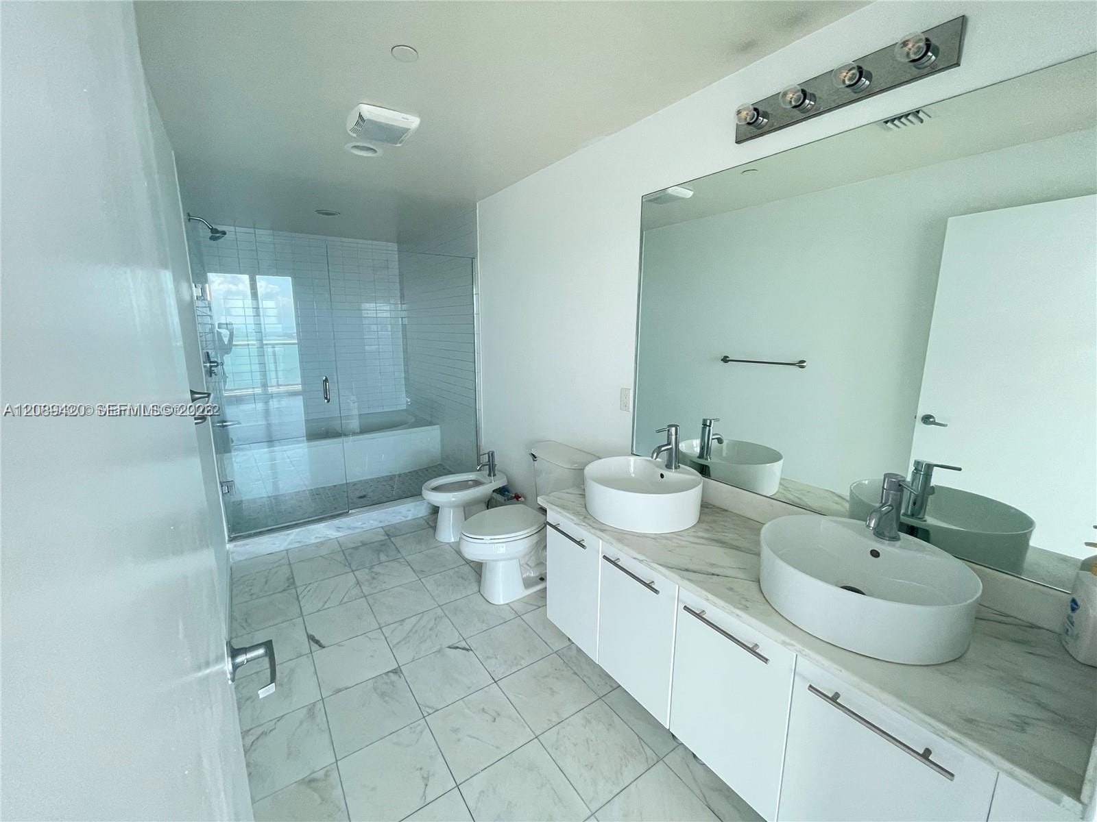 888 Biscayne Boulevard 3302, Miami, FL 33132 photo 19