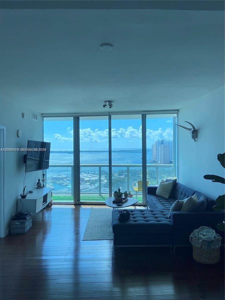 888 Biscayne Boulevard 3302 — photo 4
