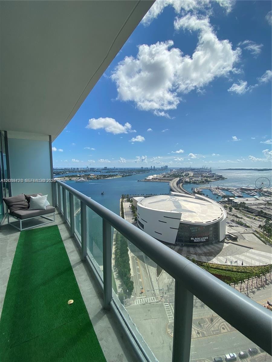 888 Biscayne Boulevard 3302 — photo 8