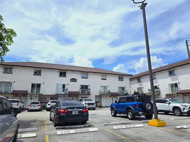 800 SW 104th Court A-105, Miami, FL 33174