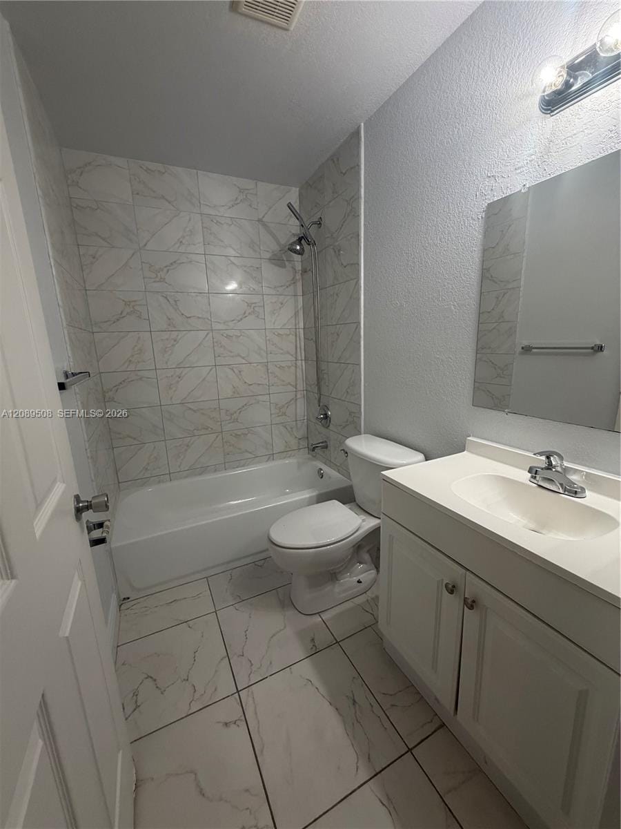 16400 NW 41st Avenue . — photo 12