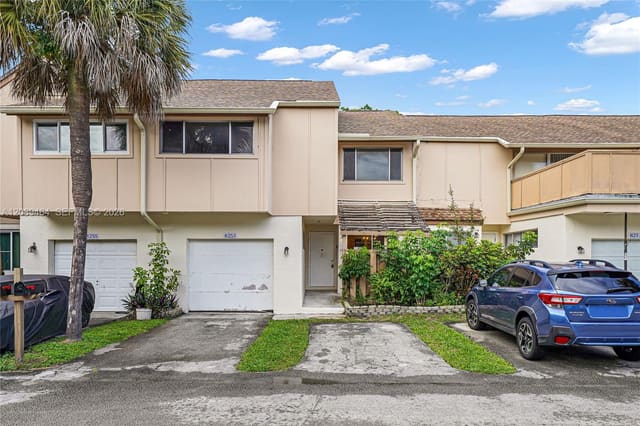 8253 NW 9th Court 2, Plantation, FL 33324