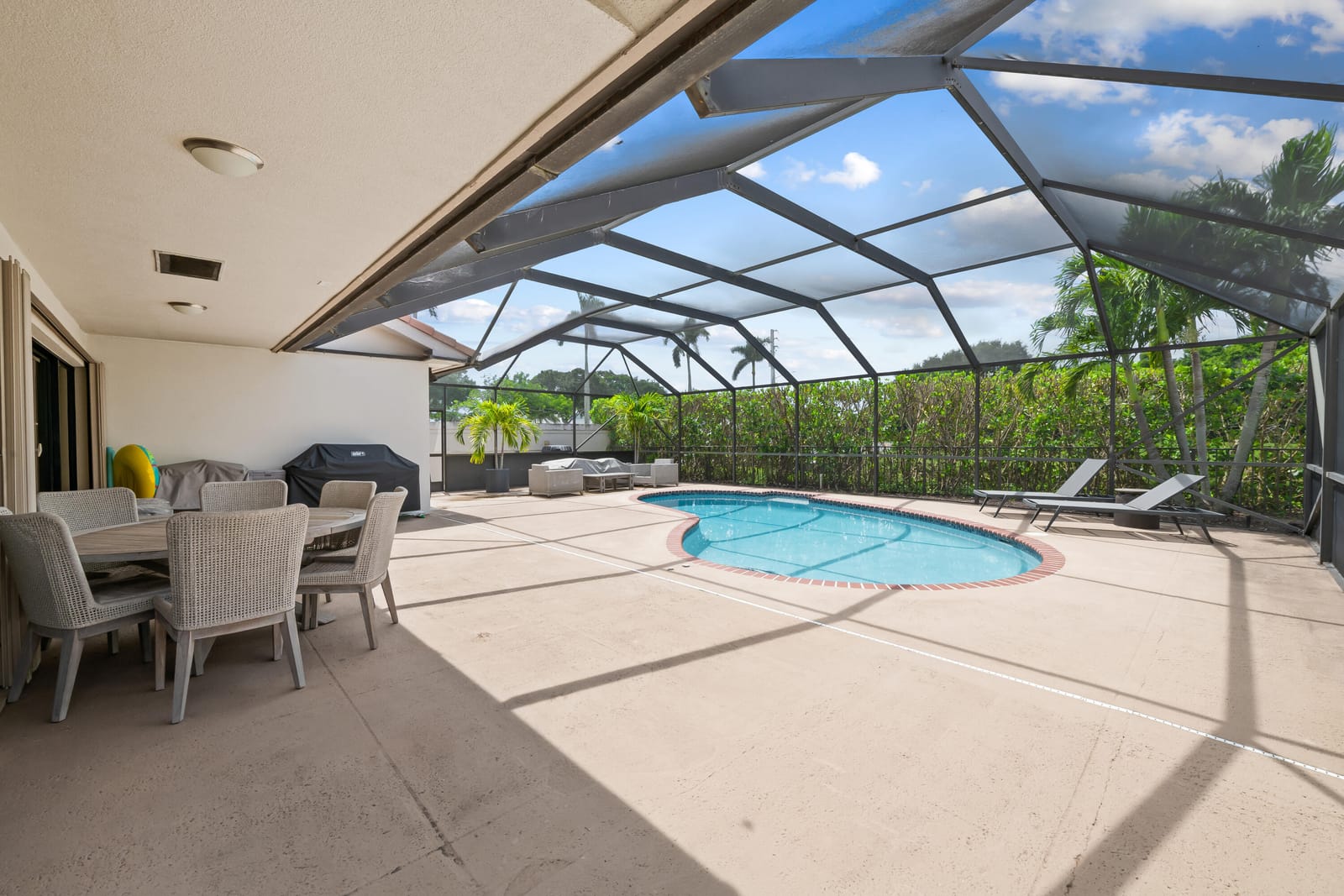 2505 Iroquois Circle, West Palm Beach, FL 33409 photo 3