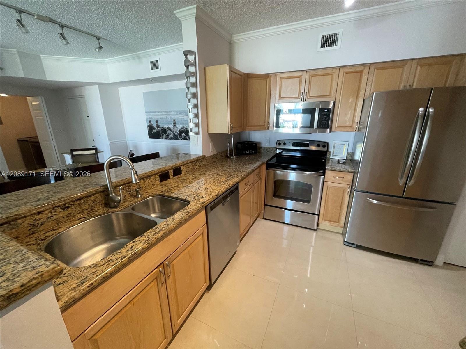 17100 N Bay Road 1816