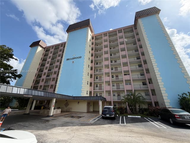 3575 Broken Woods Drive 404, Coral Springs, FL 33065
