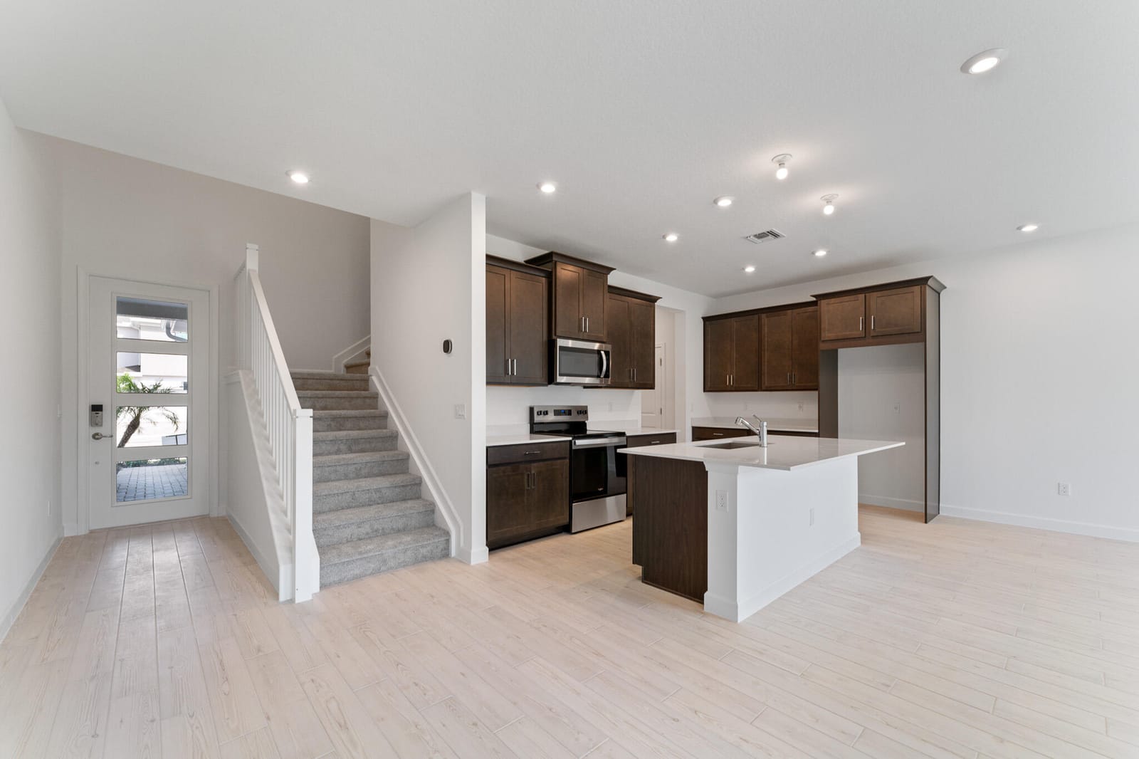 9894 SW TORQUAY Drive — photo 2