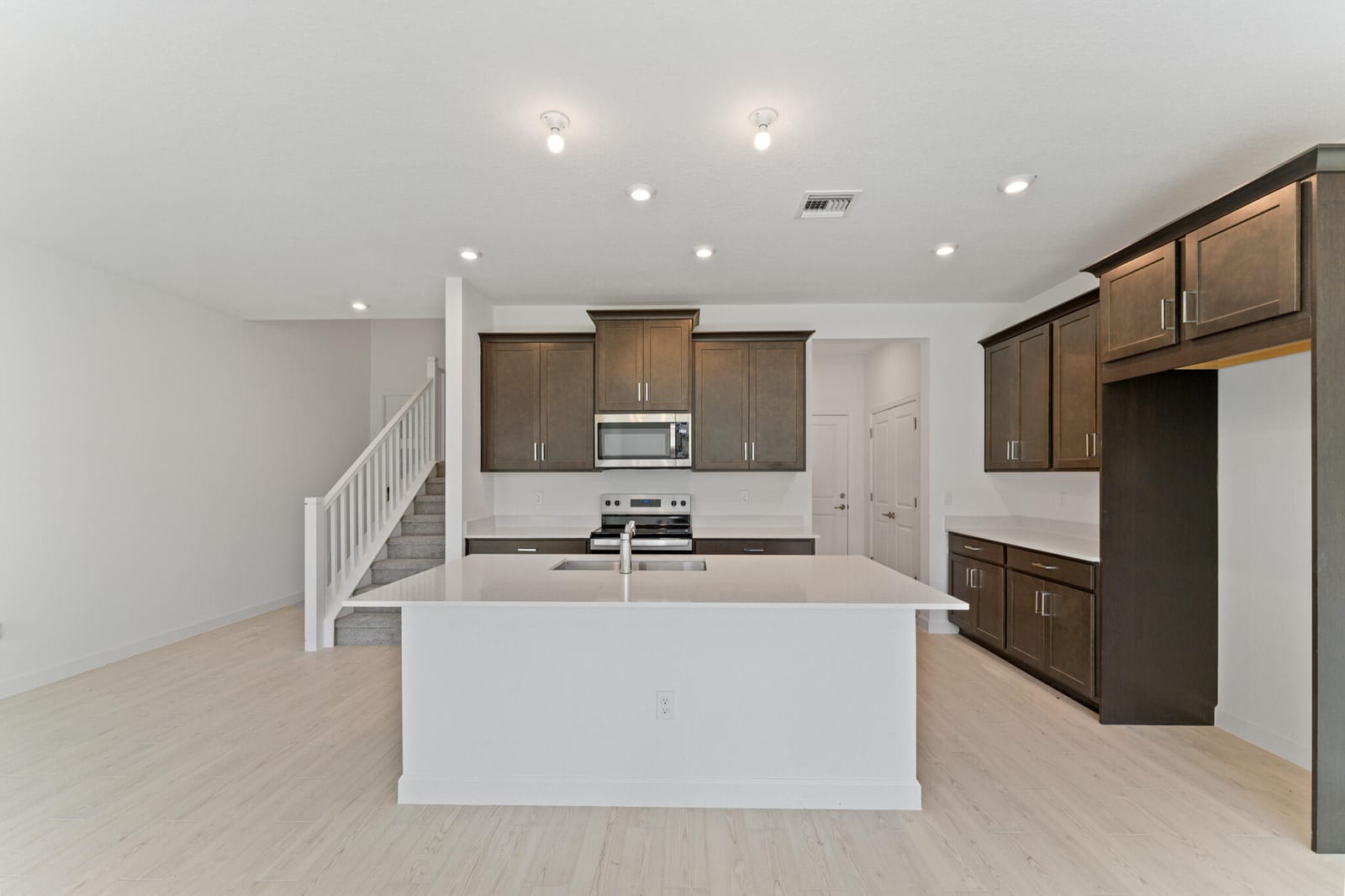 9894 SW TORQUAY Drive — photo 3