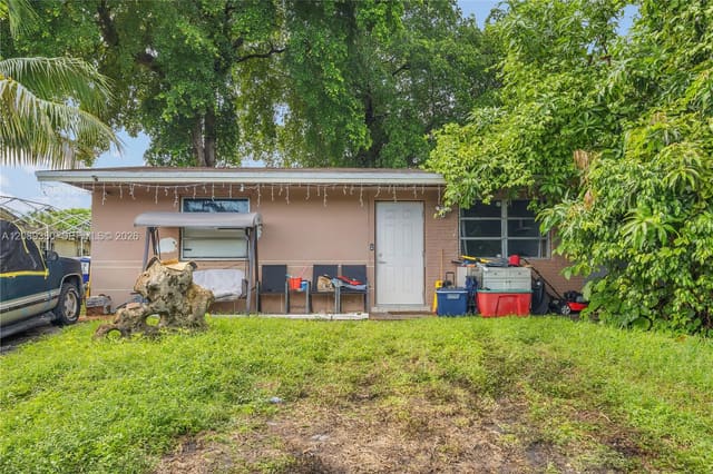 1947 SW 63rd Terrace, North Lauderdale, FL 33068