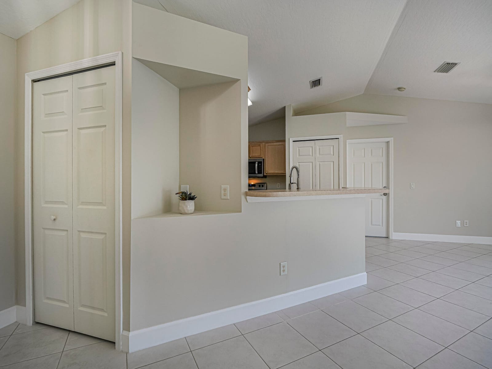 745 18TH Street SW, Vero Beach, FL 32962 photo 10