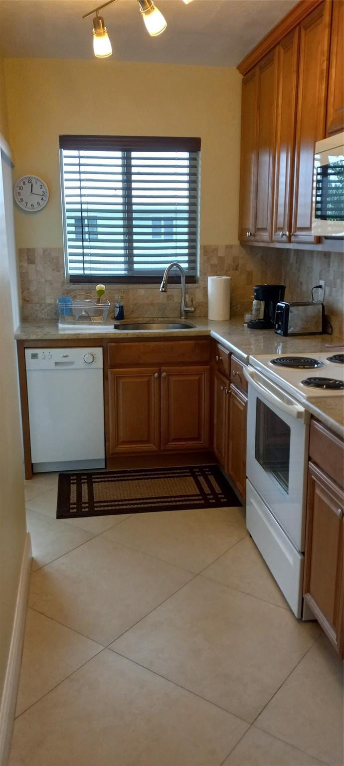 2100 NE 38th Street 218, Lighthouse Point, FL 33064 photo 6