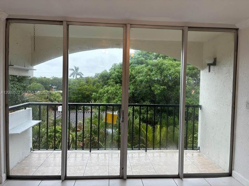 2160 SW 16th Avenue 421 — photo 11