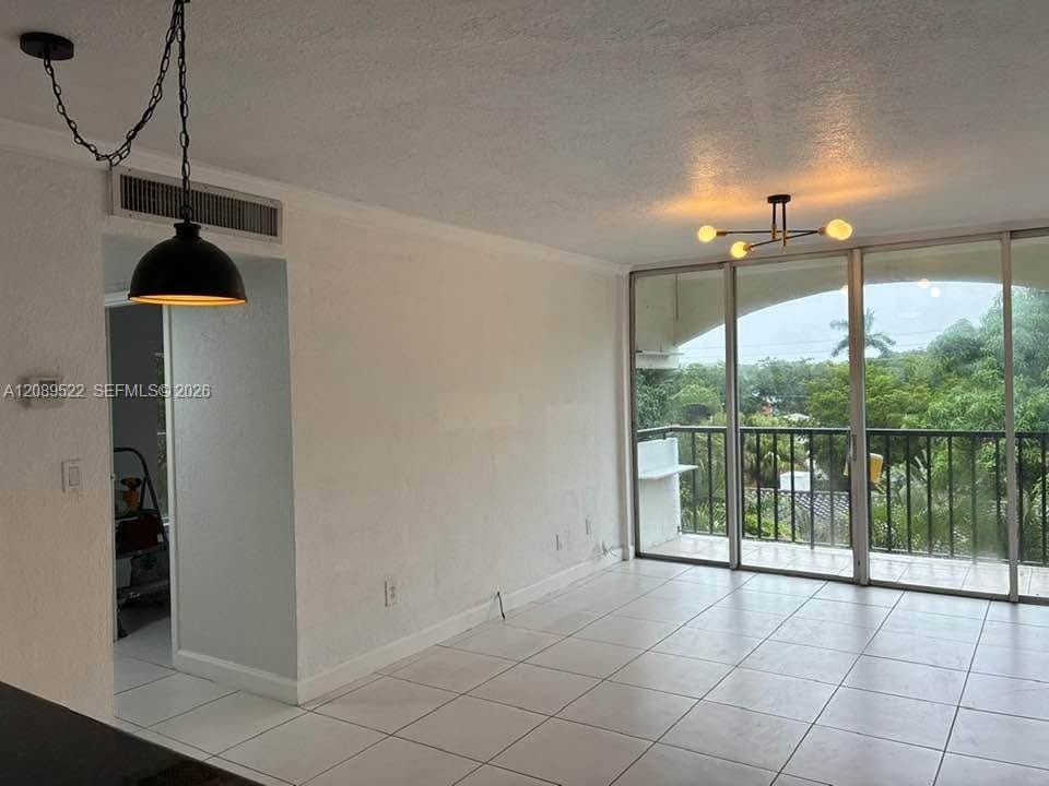 2160 SW 16th Avenue 421 — photo 5