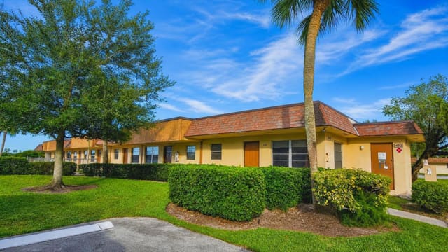 416 LAKESIDE Drive 129, Margate, FL 33063