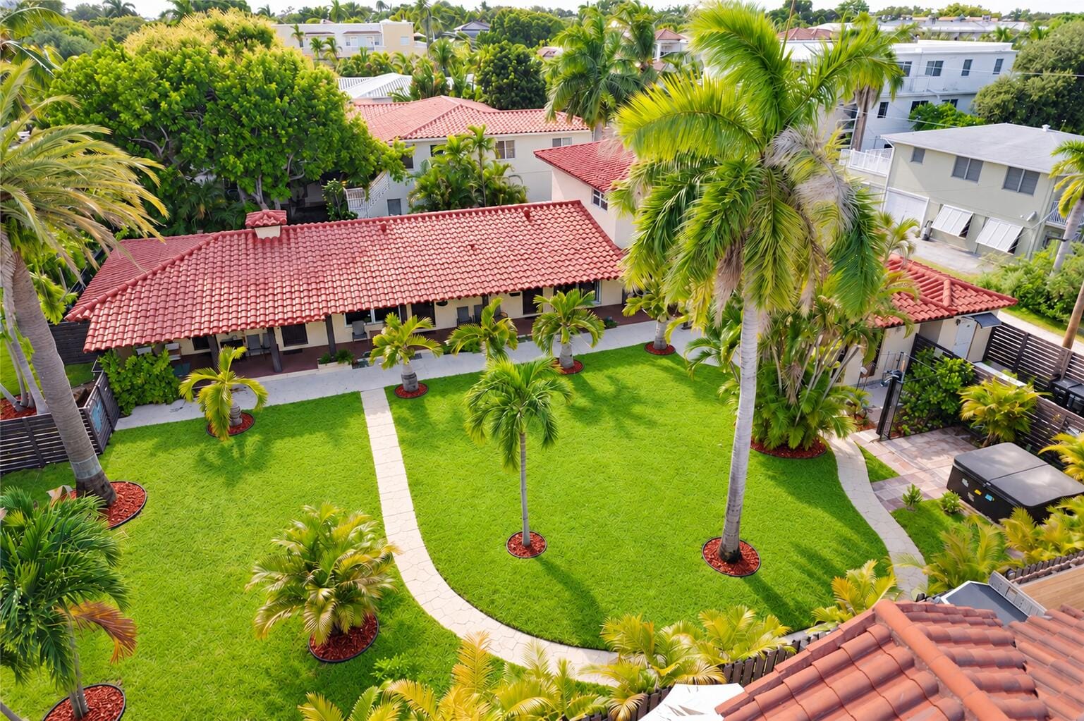 2625 NE 13TH Court 2, Fort Lauderdale, FL 33304 photo 3
