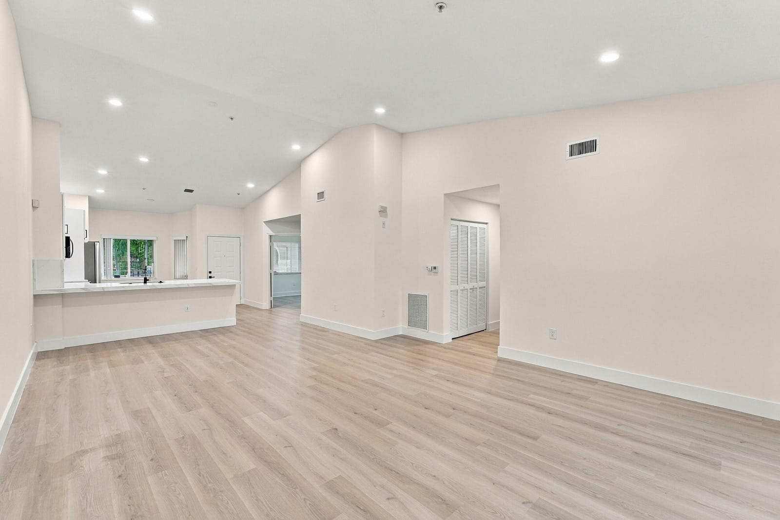 5876 REGAL GLEN Drive 201 — photo 11