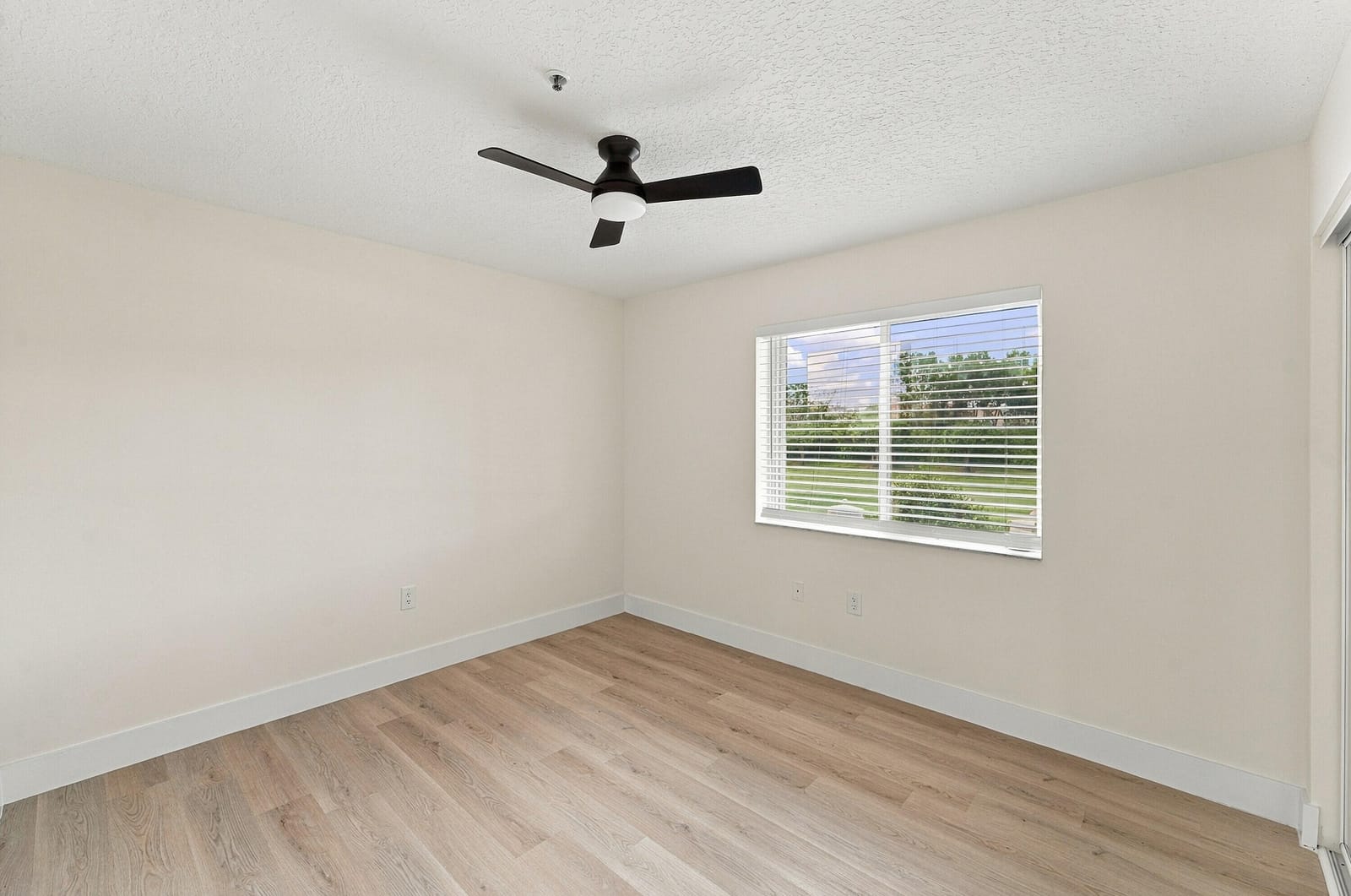 5876 REGAL GLEN Drive 201, Boynton Beach, FL 33437 photo 20