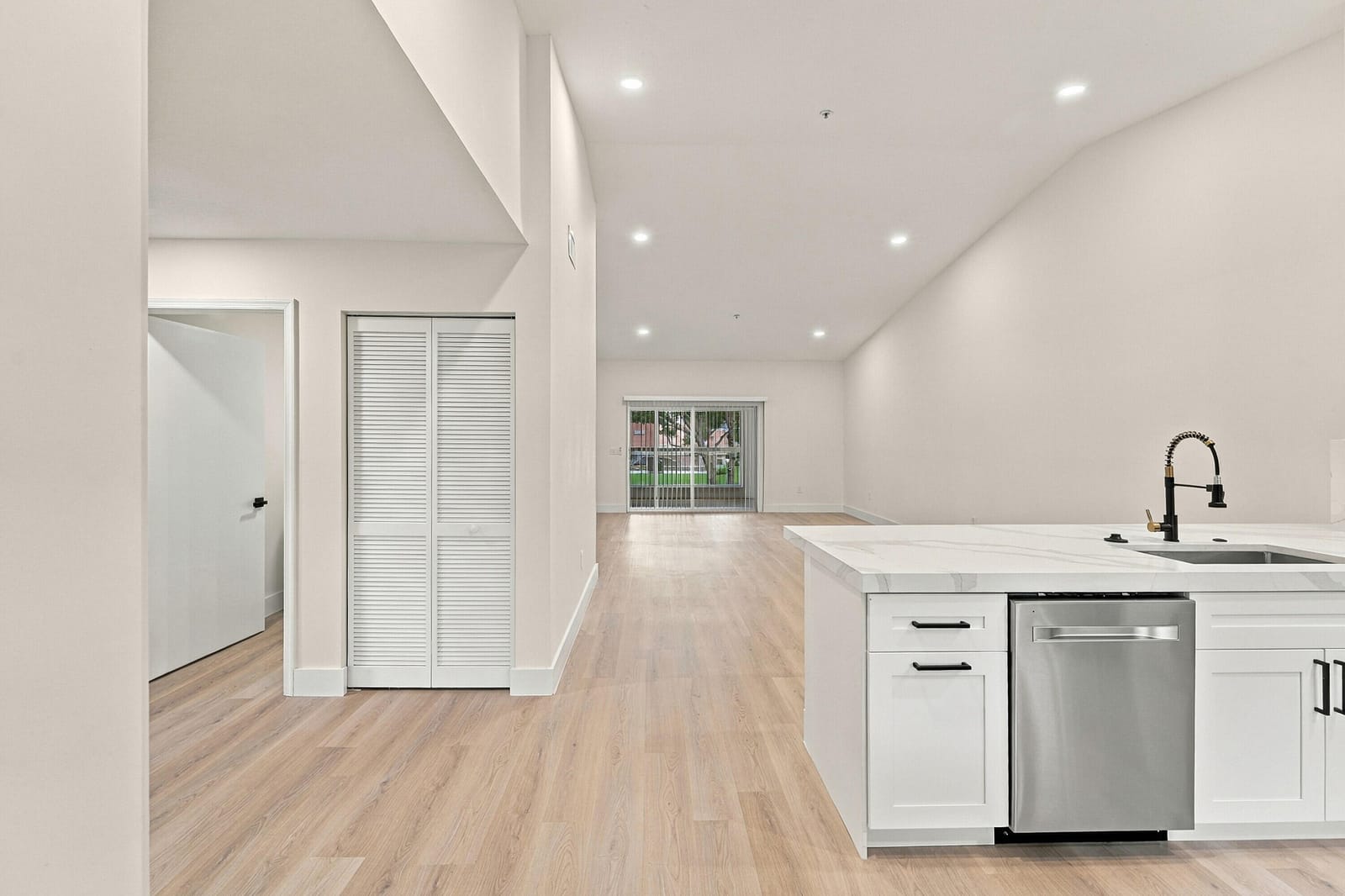 5876 REGAL GLEN Drive 201 — photo 5