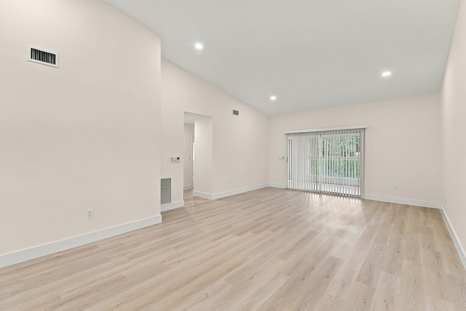 5876 REGAL GLEN Drive 201 — photo 10