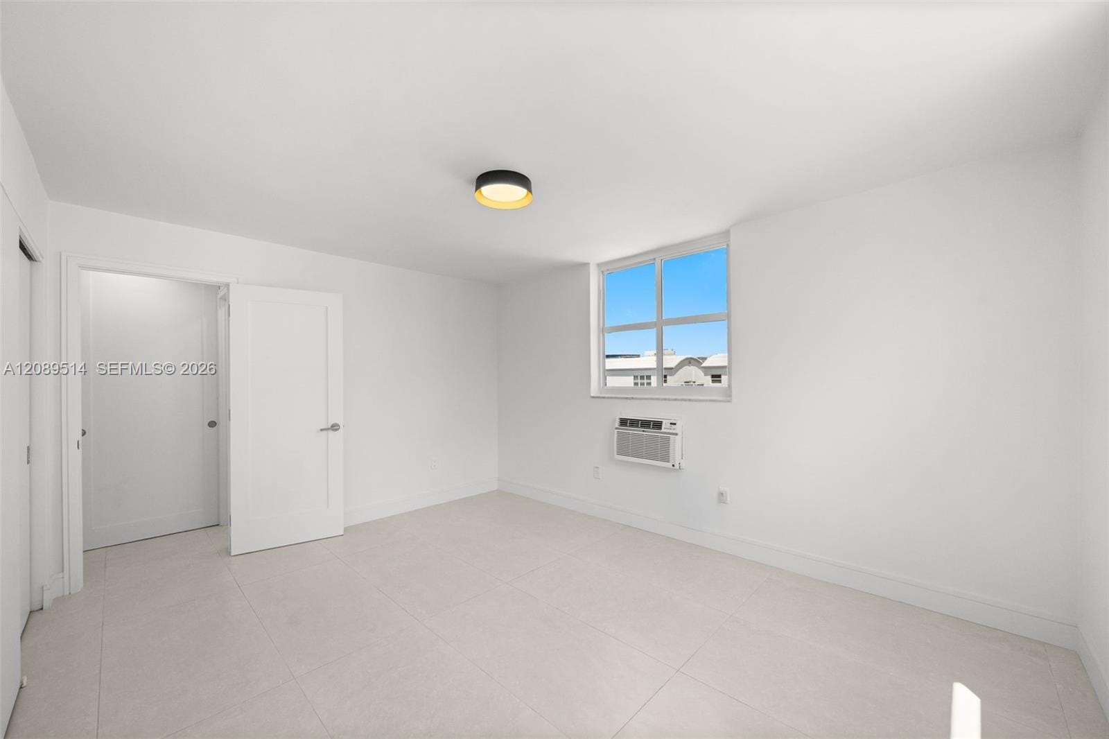 335 Collins Avenue 407, Miami Beach, FL 33139 photo 22
