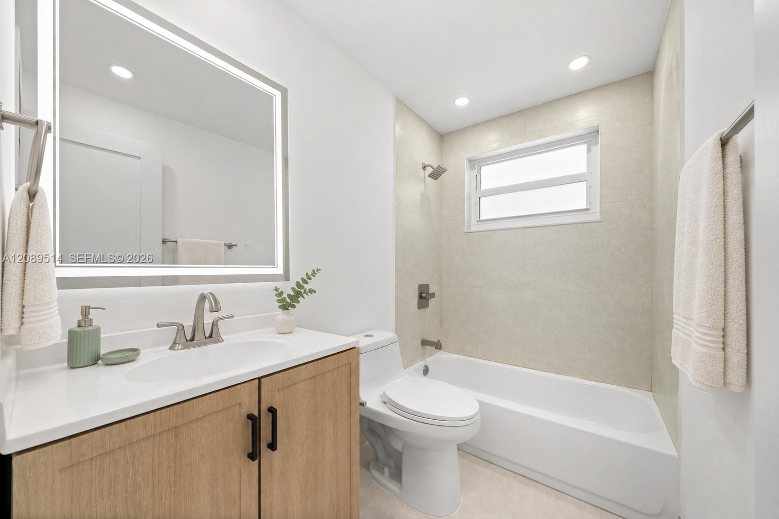 335 Collins Avenue 407, Miami Beach, FL 33139 photo 24