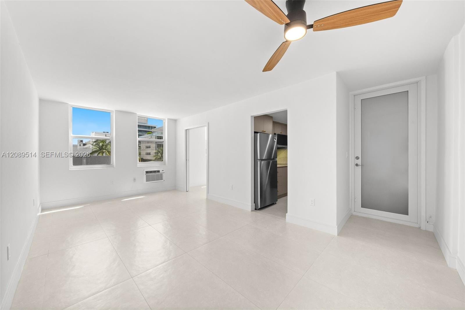 335 Collins Avenue 407 — photo 4