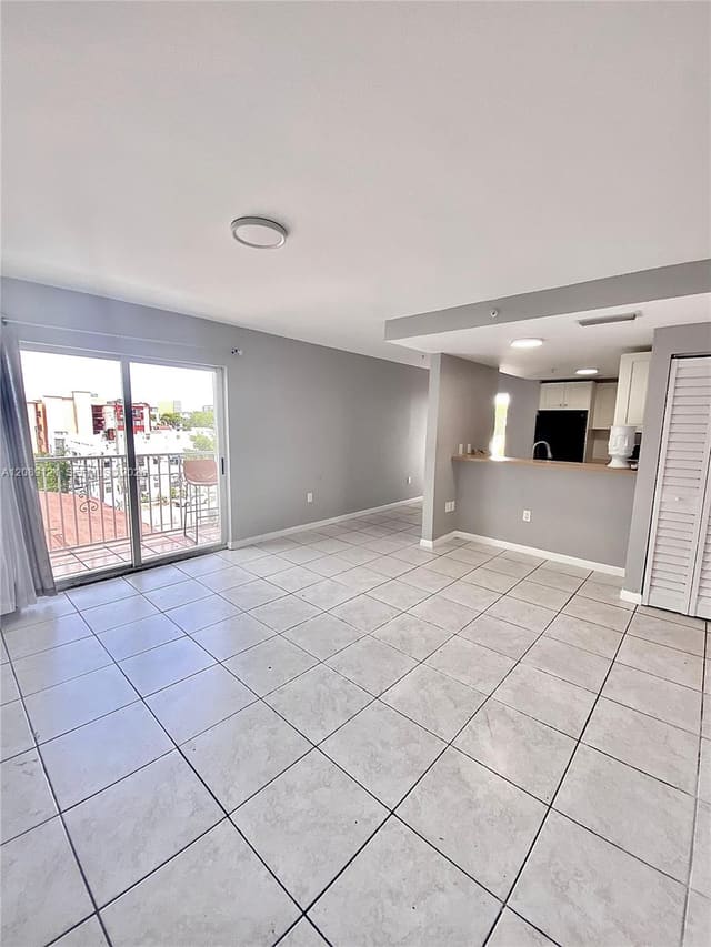 328 NW 12th Avenue 12, Miami, FL 33128