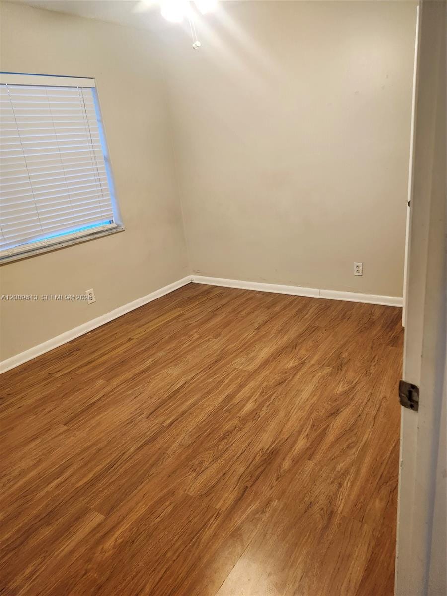 1638 SE Embassy Drive 209, West Palm Beach, FL 33401 photo 3