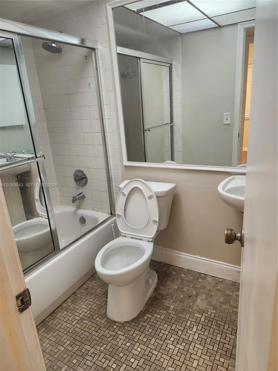 1638 SE Embassy Drive 209, West Palm Beach, FL 33401 photo 4