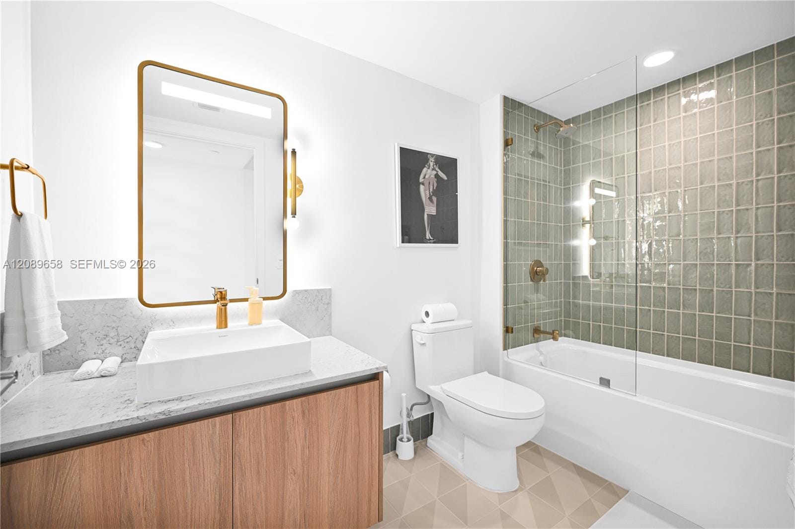 159 NE 6th Street 4015 — photo 10