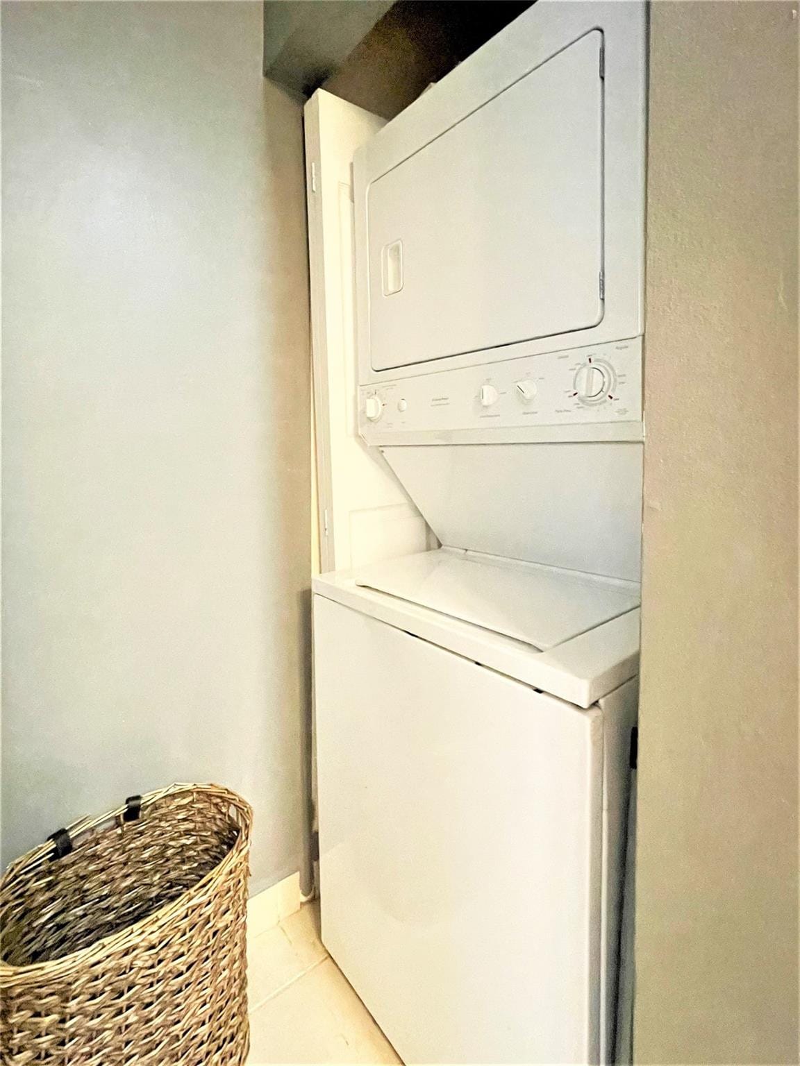 511 LUCERNE Avenue 616 — photo 12