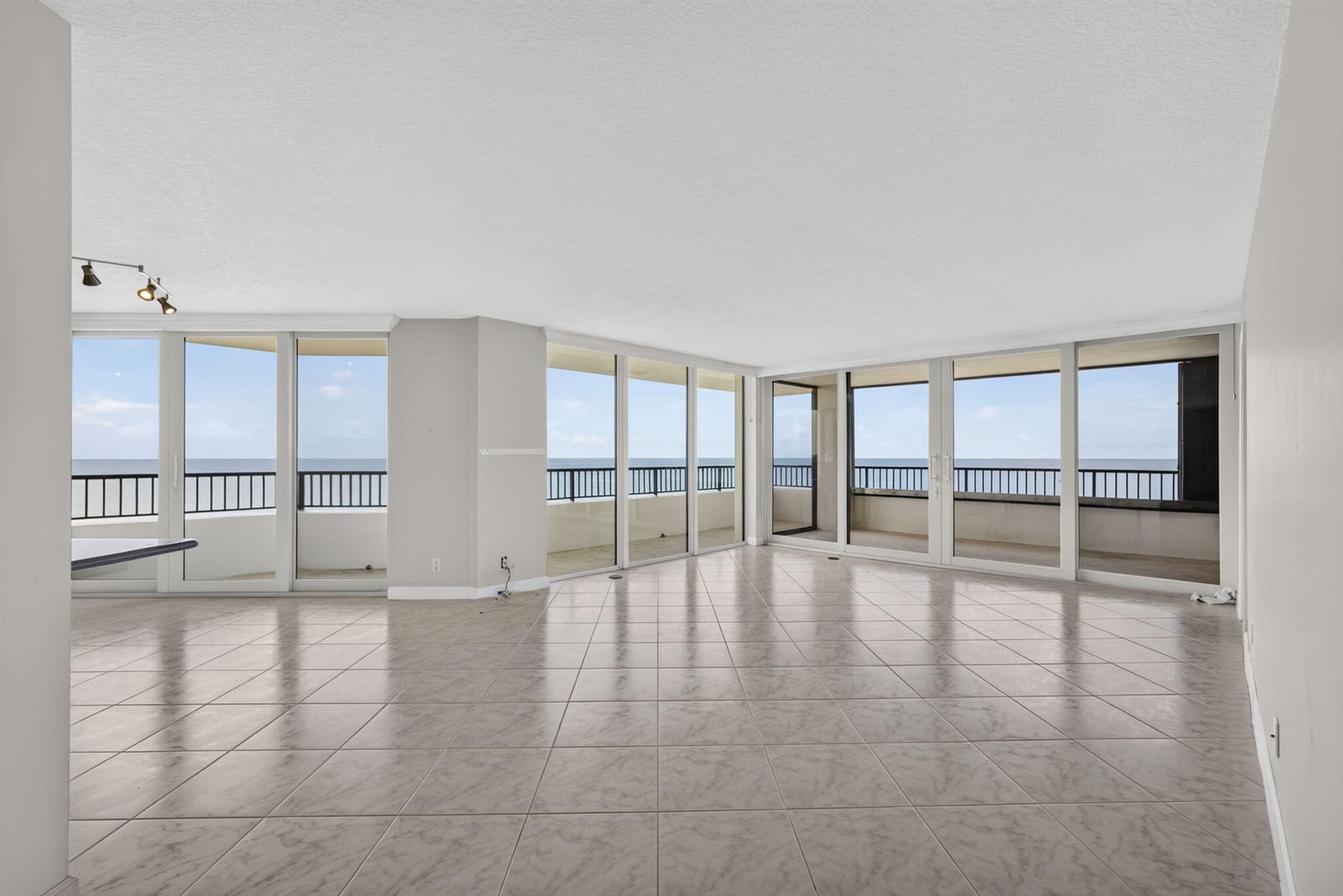 600 Ocean Drive 9A — photo 2