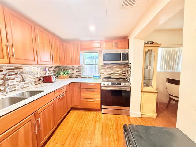 413 NW 14th Terrace, Fort Lauderdale, FL 33311
