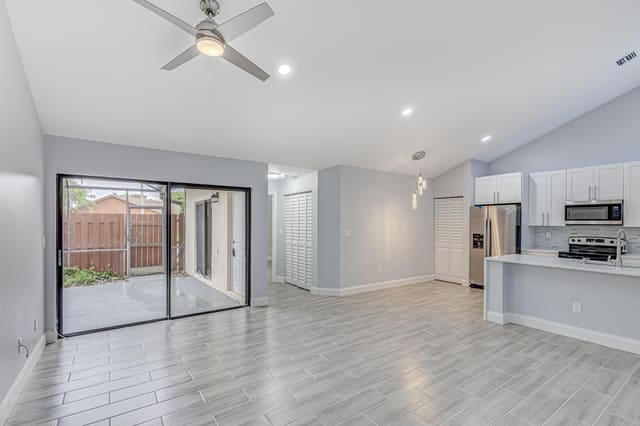 1240 SUMMIT PLACE Circle D, West Palm Beach, FL 33415