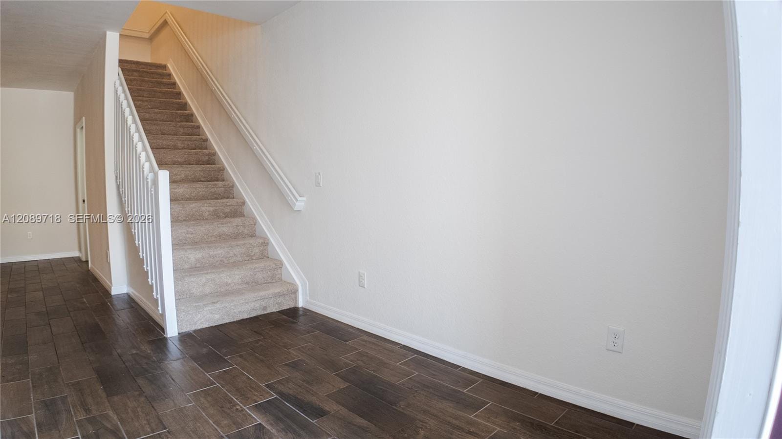 1042 NW 33rd Manor 1042 — photo 3