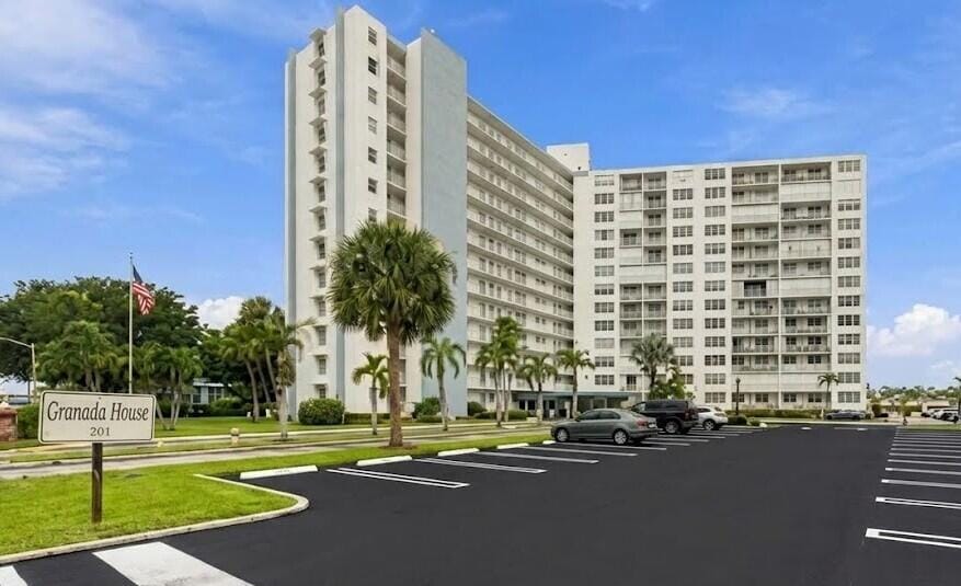 201 N Ocean Boulevard 604, Pompano Beach, FL 33062 photo 2