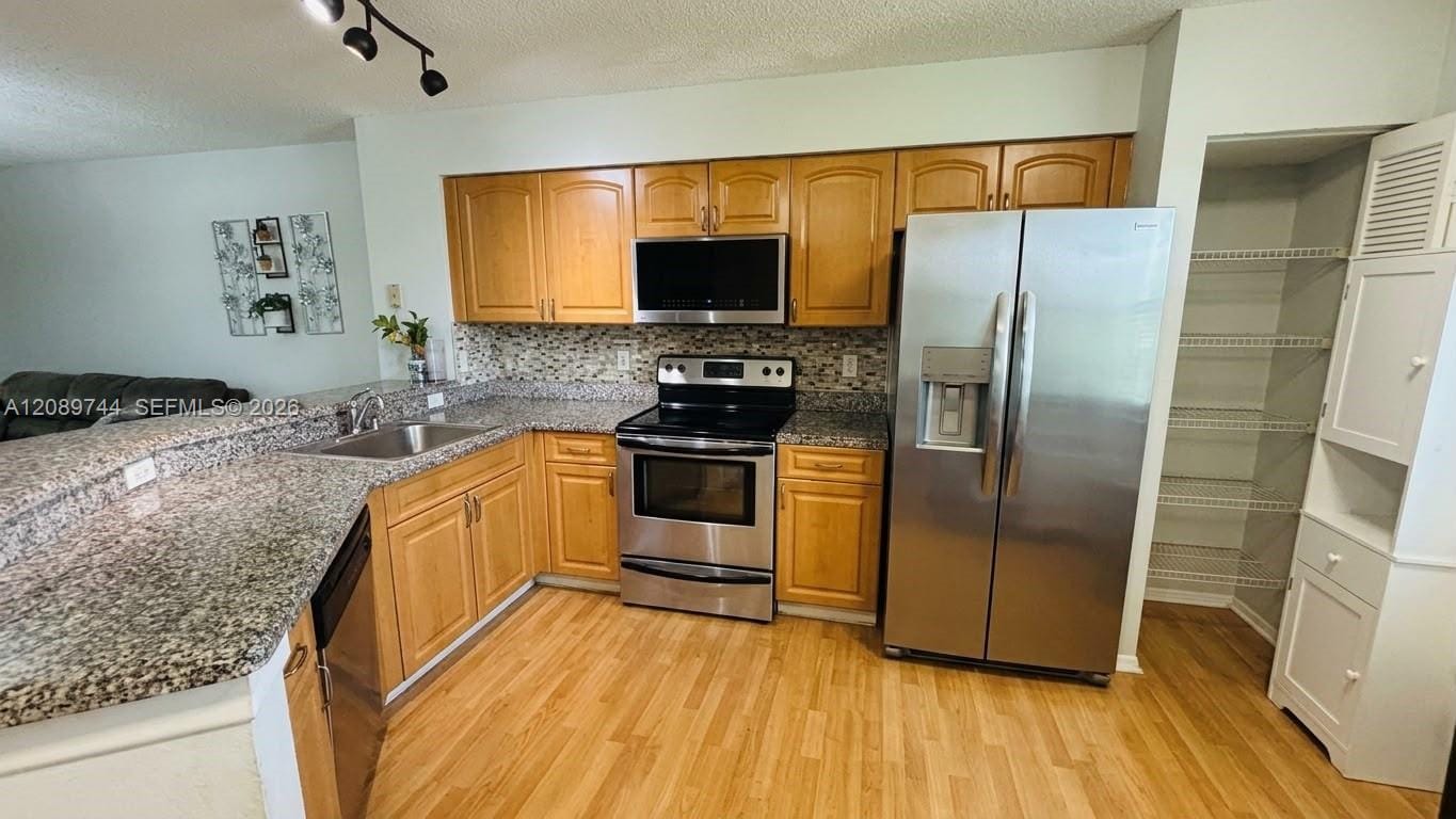 2334 Cypress Bend Drive 803, Pompano Beach, FL 33069 photo 7