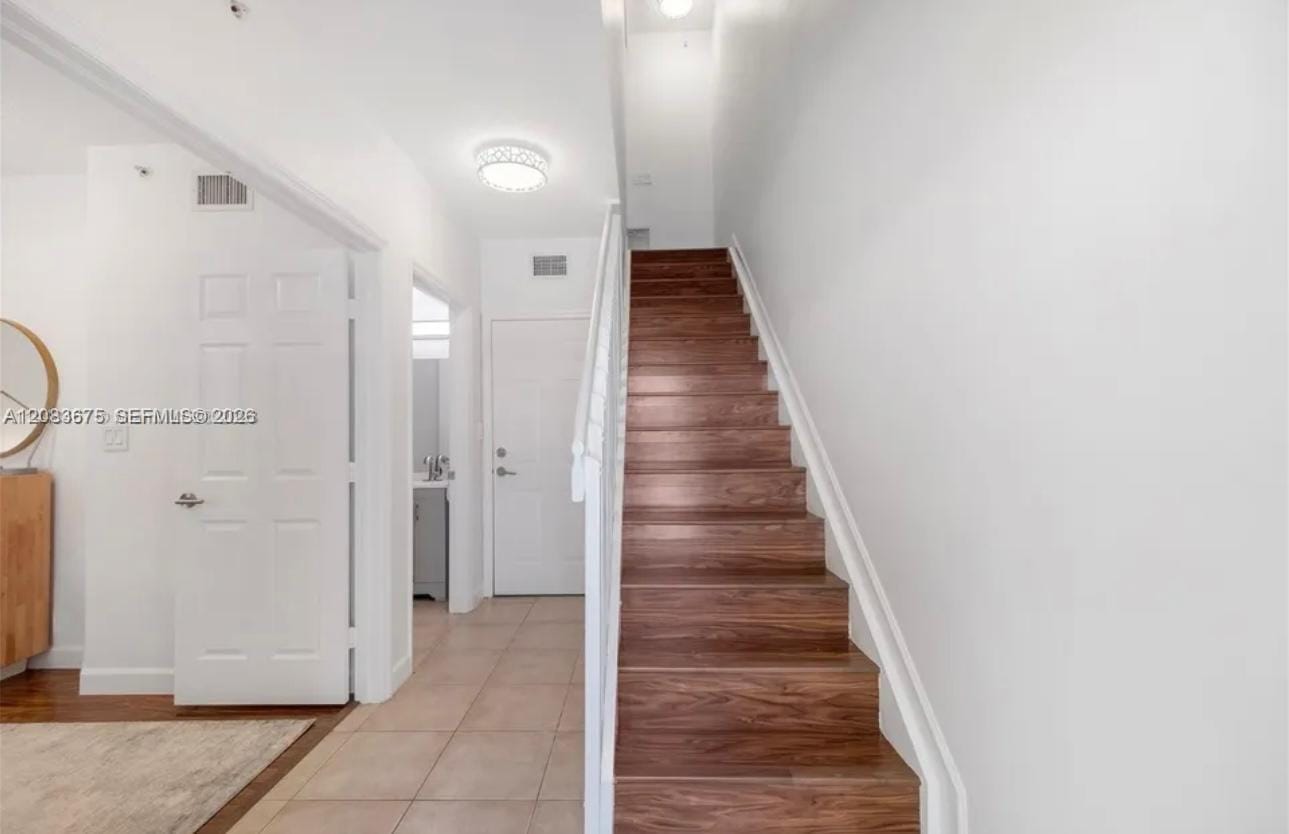 2069 S Ocean Drive TH8 — photo 2