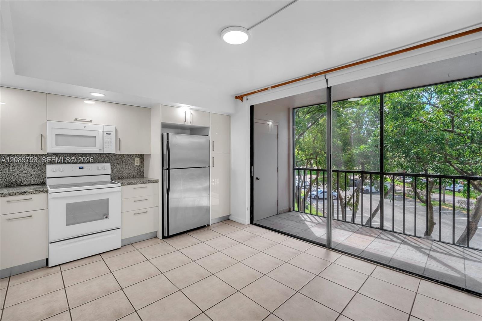 8700 SW 133rd Ave Road 312, Miami, FL 33183 photo 11