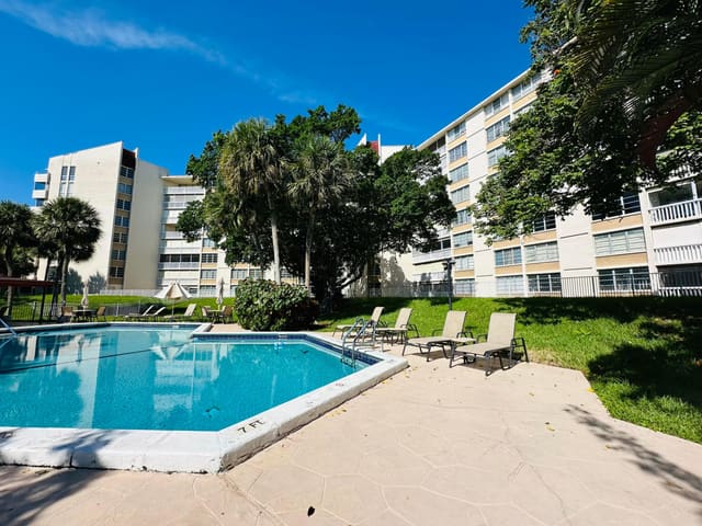 6902 Environ Boulevard 1c, Lauderhill, FL 33319