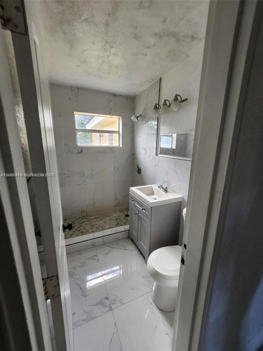 1420 N 70th Avenue — photo 9