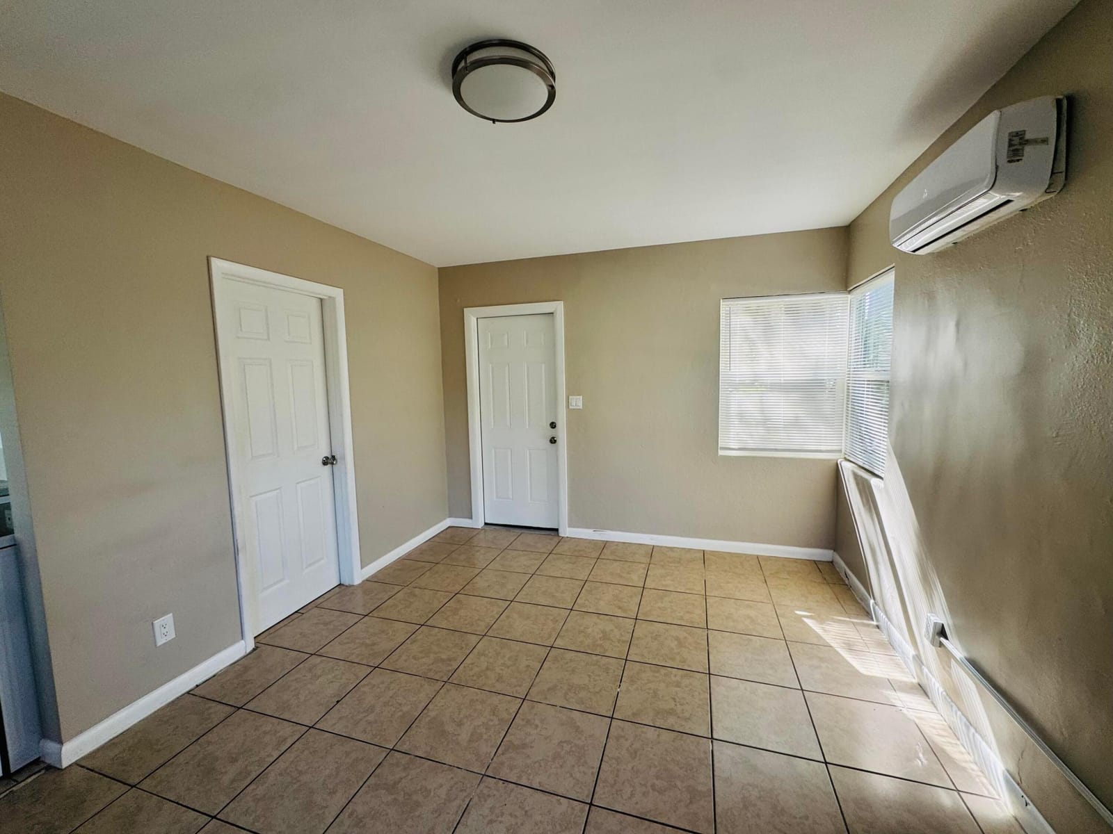 602 TEXAS Court A, Fort Pierce, FL 34950 photo 2