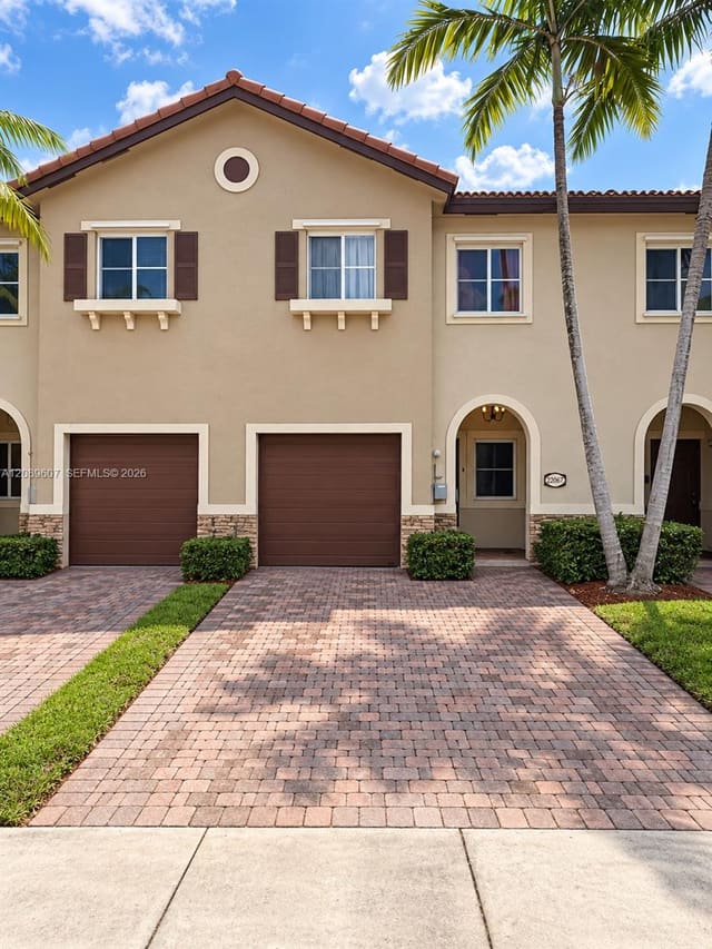 22067 SW 88th Path, Cutler Bay, FL 33190