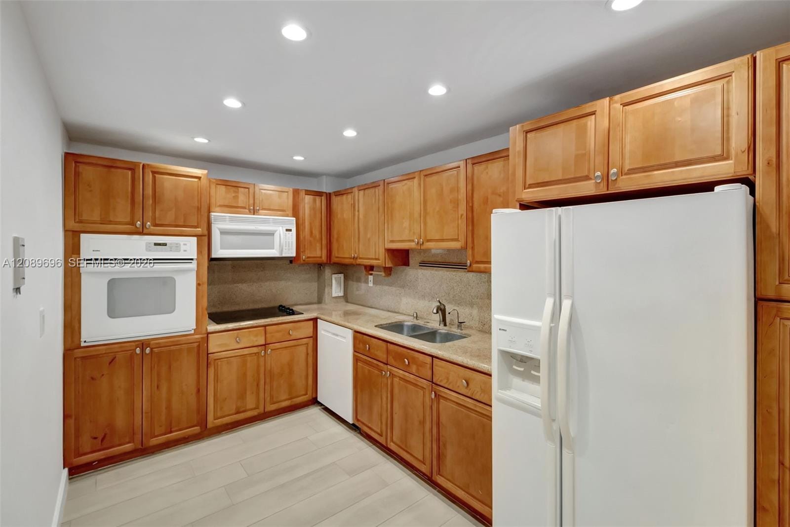 90 Edgewater Drive 327, Coral Gables, FL 33133 photo 9