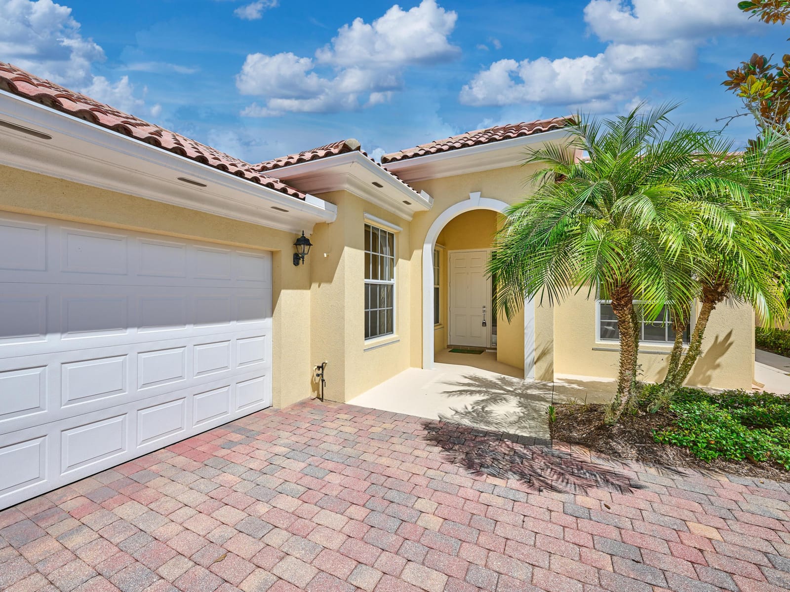 8701 Oldham Way — photo 1