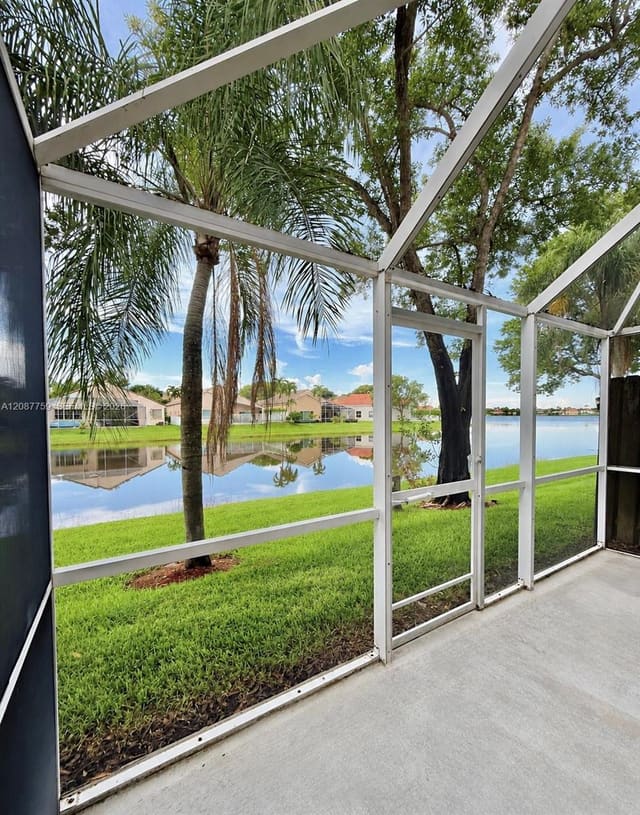 1249 Presidio Drive 3-42, Weston, FL 33327