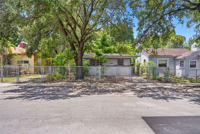 6936 NW 3rd Avenue, Miami, FL 33150
