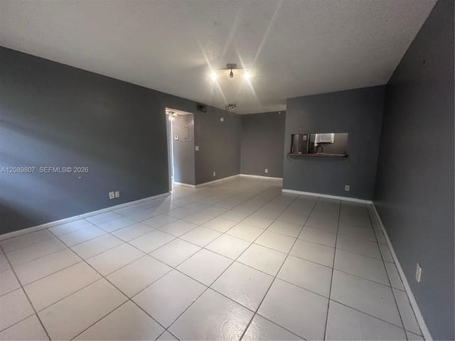 821 Twin Lakes Drive 31-H, Coral Springs, FL 33071
